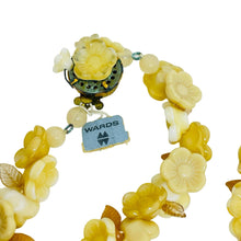 Load image into Gallery viewer, LISNER made in Germany vintage gold tone art glass flower designer necklace