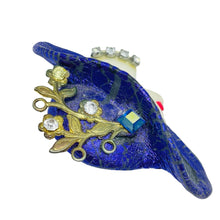 Load image into Gallery viewer, Vintage 80's flapper art deco style ladies face designer pin brooch