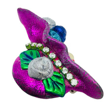 Load image into Gallery viewer, Vintage 80's flapper art deco style ladies face designer pin brooch