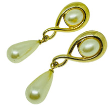 Load image into Gallery viewer, Vintage KJL KENNETH JAY LANE signed gold tone pearl designer drop earrings