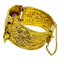 Load image into Gallery viewer, Vintage SALVADOR TERAN MARBEL Aztec Mexico 22k gold plated Mayan mask bracelet
