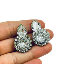 Load image into Gallery viewer, Vintage WEISS silver clear glass designer runway clip on earrings