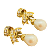 Load image into Gallery viewer, Vtg MARVELLA gold rhinestone pearl drop earrings designer runway