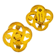 Load image into Gallery viewer, Vintage JJ signed matte gold faux pearl knot clip on earrings