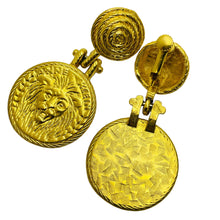Load image into Gallery viewer, ANNE KLEIN vintage matte gold lions head designer runway clip on earrings
