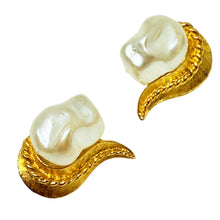 Load image into Gallery viewer, MARVELLA signed vintage gold tone faux pearl designer clip on earrings
