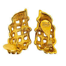 Load image into Gallery viewer, MONET signed vintage gold tone basket wave designer clip on earrings
