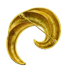 Load image into Gallery viewer, MONET signed vintage gold tone swirl designer brooch
