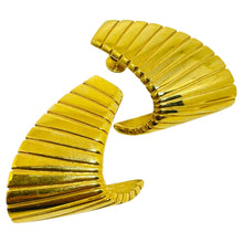 Load image into Gallery viewer, NAPIER vintage signed gold tone modernist geometric designer clip on earrings
