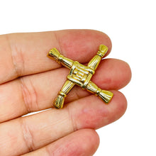 Load image into Gallery viewer, SODOR signed vintage gold tone designer brooch
