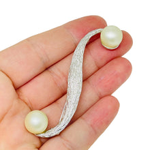 Load image into Gallery viewer, TARA signed vintage silver tone faux pearl designer brooch
