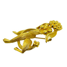 Load image into Gallery viewer, TRIFARI crown signed gold tone dog figural pin brooch
