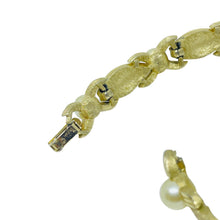 Load image into Gallery viewer, TRIFARI crown signed gold tone pearl designer bracelet
