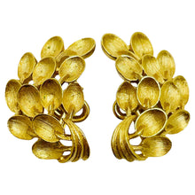 Load image into Gallery viewer, TRIFARI crown signed vintage gold tone designer clip on earrings
