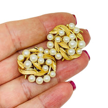 Load image into Gallery viewer, TRIFARI crown signed vintage gold tone pearl designer clip earrings
