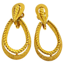 Load image into Gallery viewer, TRIFARI signed vintage gold tone door knocker designer clip on earrings
