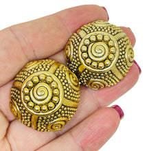 Load image into Gallery viewer, Vintae gold tone etruscan massive designer clip on earrings
