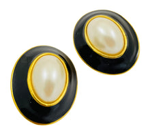 Load image into Gallery viewer, Vintage ANNE KLEINN gold enamel pearl runway designer clip on earrings
