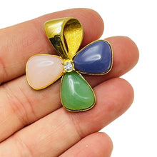 Load image into Gallery viewer, Vintage AVON signed flower pendant necklace
