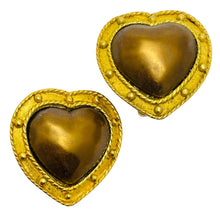 Load image into Gallery viewer, Vintage CAROLEE signed gold tone faux pearl designer clip on earrings
