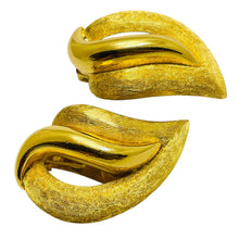 Load image into Gallery viewer, Vintage CHRISTIAN DIOR gold plated designer runway clip on earrings
