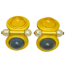 Load image into Gallery viewer, Vintage LINDA LEVINSON signed gold tone glass stones designer clip on earrings
