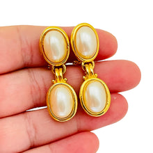 Load image into Gallery viewer, Vintage LIZ CLAIBORNE gold pearl designer runway clip on earrings
