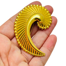 Load image into Gallery viewer, Vintage MONET signed gold designer brooch
