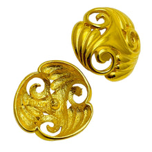 Load image into Gallery viewer, Vintage SUNG signed gold designer earrings
