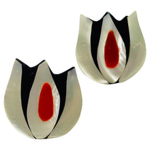 Load image into Gallery viewer, Vintage artisan unique flower earrings
