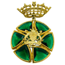 Load image into Gallery viewer, Vintage crown gold tone emerald glass dangle designer brooch
