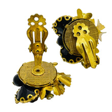 Load image into Gallery viewer, Vintage gold flower bkack beads cluster designer clip on earrings
