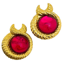 Load image into Gallery viewer, Vintage gold fuchsia pink glass designer runway clip on earrings

