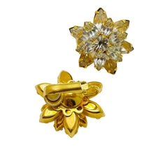 Load image into Gallery viewer, Vintage gold glass flower designer clip on earrings
