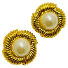 Load image into Gallery viewer, Vintage gold pearl designer clip on earrings
