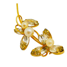 Load image into Gallery viewer, Vintage gold pearl rhinestones flower designer brooch
