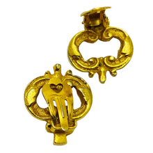 Load image into Gallery viewer, Vintage gold plated etruscan designer clip on earrings
