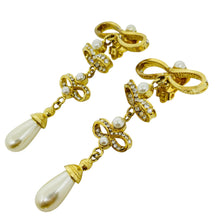Load image into Gallery viewer, Vintage gold to e rhinestone pearl 80’s bow drop clip on earrings
