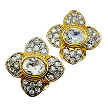 Load image into Gallery viewer, Vintage gold tone clear glass flower designer clip on earrings
