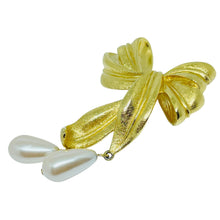 Load image into Gallery viewer, Vintage gold tone dangle faux pearls designer bow brooch
