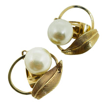 Load image into Gallery viewer, Vintage gold tone faux pearls rhinestones designer clip on earrings brooch set
