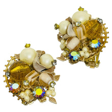 Load image into Gallery viewer, Vintage gold tone glass beads pearls custer designer clip on earrings
