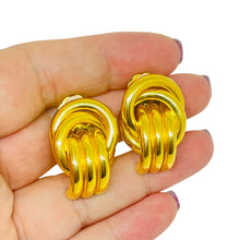 Load image into Gallery viewer, Vintage gold tone knot door knocker style designer 80's clip on earrings
