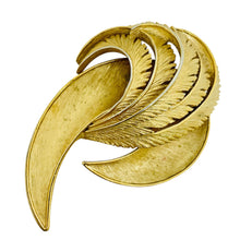 Load image into Gallery viewer, Vintage gold tone leaf designer brooch

