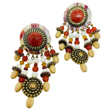 Load image into Gallery viewer, Vintage gold tone lucite beaded 80’s clip on earrings
