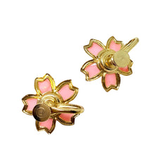 Load image into Gallery viewer, Vintage gold tone lucite small flower designer screw back earrings
