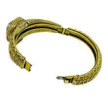 Load image into Gallery viewer, Vintage gold tone massive amber glass stone designer bracelet
