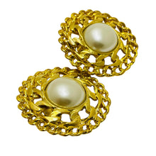 Load image into Gallery viewer, Vintage gold tone pearls designer clip on earrings
