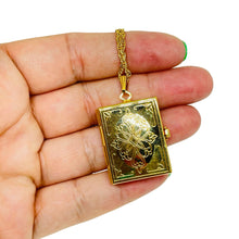 Load image into Gallery viewer, Vintage gold tone picture frame locket designer chain necklace
