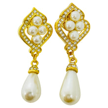 Load image into Gallery viewer, Vintage gold tone rhinestones faux learls 80’s drop earrings
